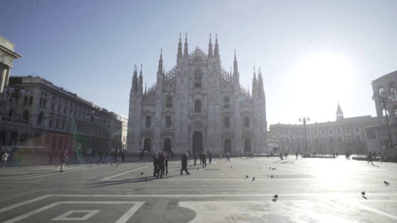 Piazza del Duomo di Milano deserta causa Coronavirus